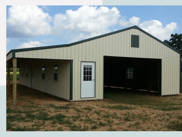 Строительство конюшен в Новоуральске