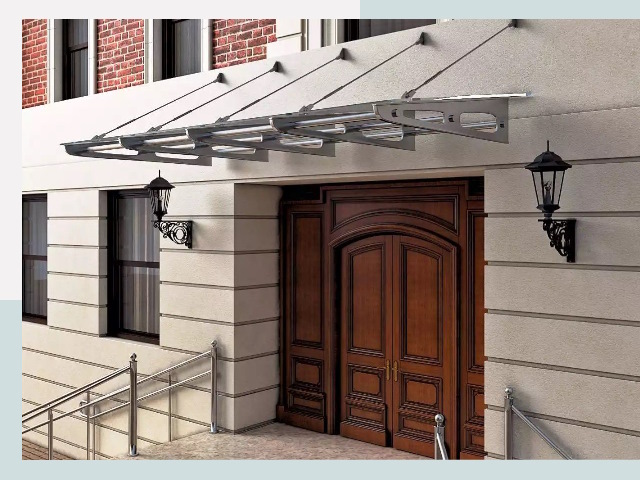 Металлические козырьки от 612 руб. в Новоуральске